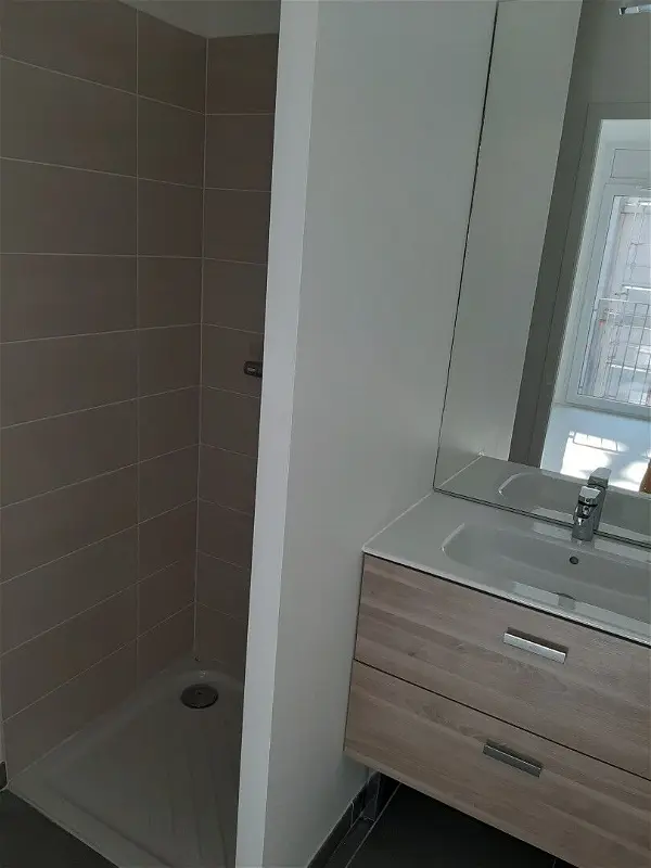 Appartement à louer - Villeurbanne, 4 pièces