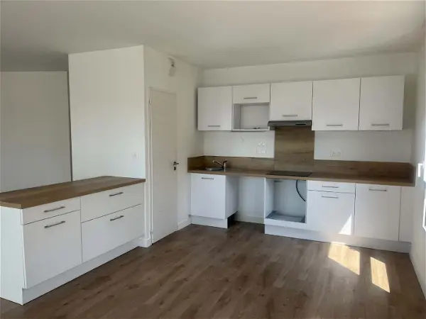 Location appartement 3 pièces - 77.1m² à Suce-sur-erdre (44240)