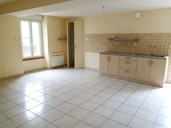 Location appartement 3 pièces - 59m² à Chemille en anjou (49120)
