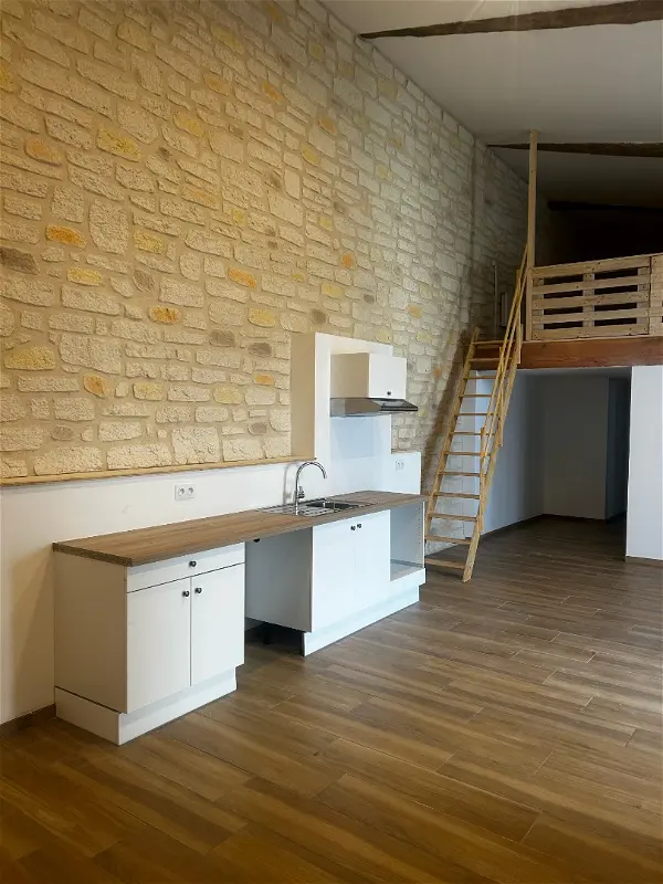 Location maison 3 pièces - 85m² à Cerons (33720)