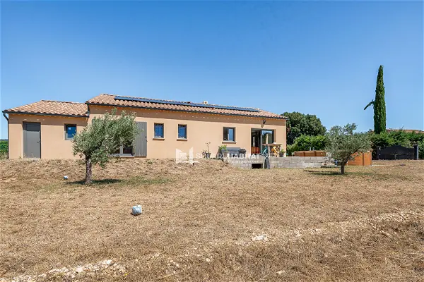 Achat maison 4 pièces - 122m² à Saint saturnin les apt (84490)