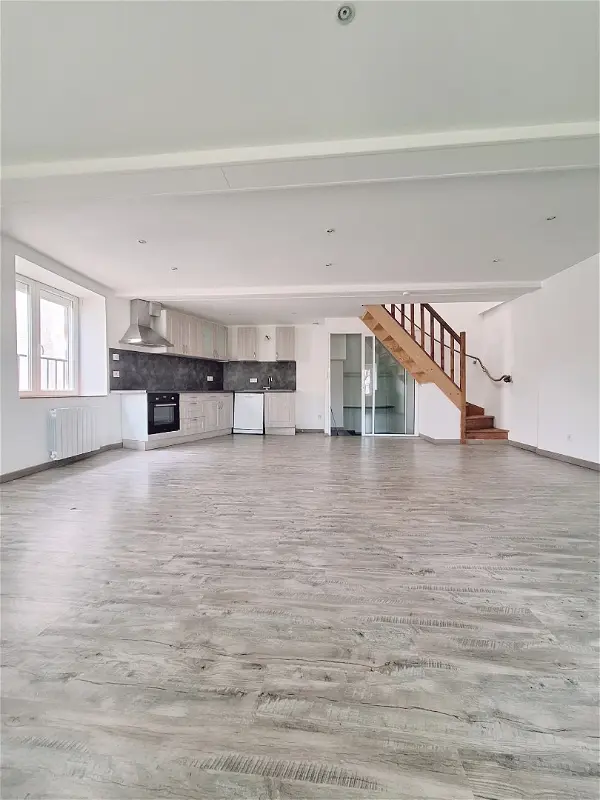 Location appartement 4 pièces - 93m² à Sauxillanges (63490)