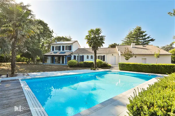 Maison à vendre - AUBIGNY LES CLOUZEAUX, 10 pièces
