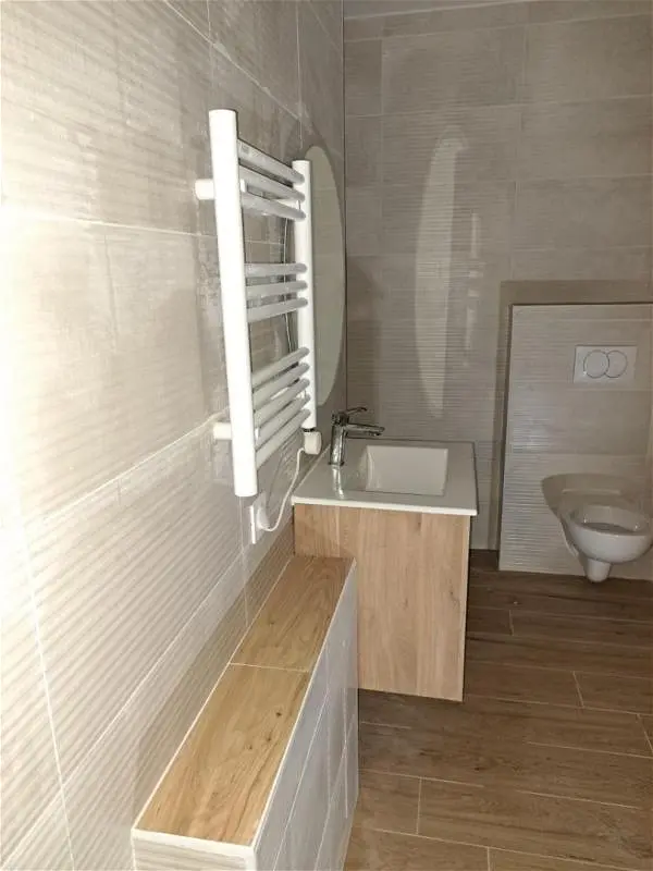 Appartement à louer - Salaise-sur-Sanne, 3 pièces