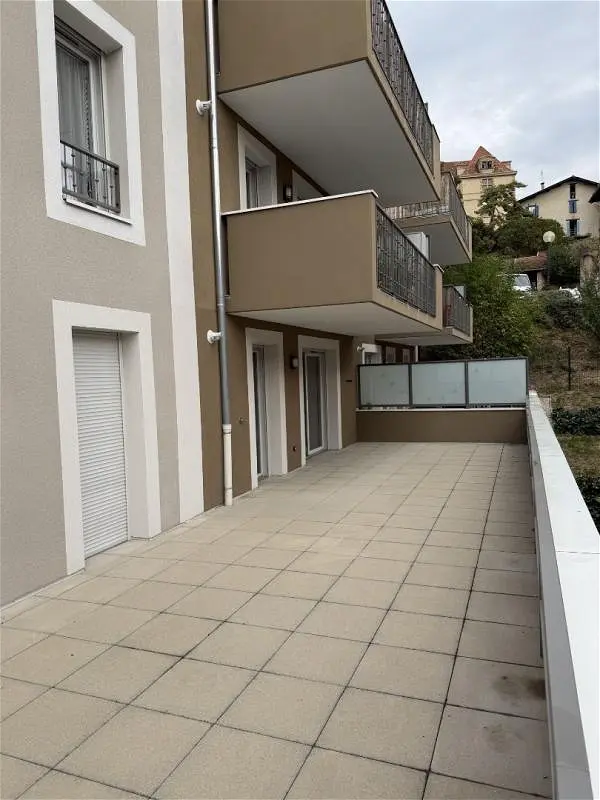 Appartement à louer - La Côte-Saint-André, 3 pièces