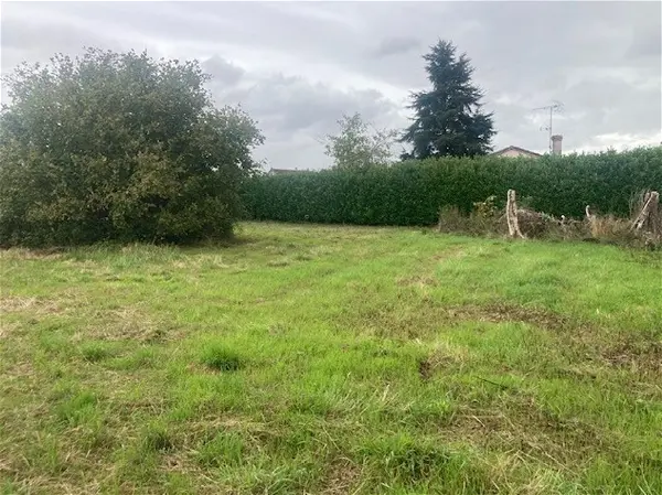 Achat terrain - 840m² à Naintre (86530)