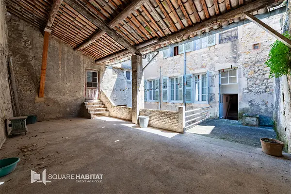 Achat maison 10 pièces - 219m² à Bourg saint andeol (07700)