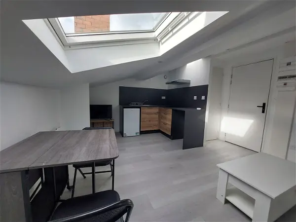 Location appartement 1 pièce - 14.2m² à Saint jean d angely (17400)