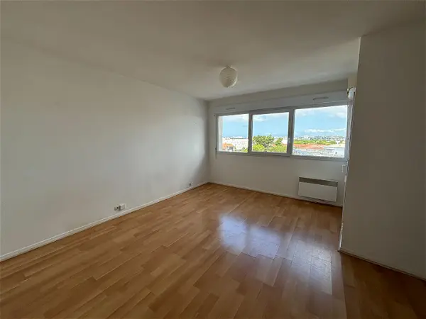 Location appartement 1 pièce - 24.84m² à La rochelle (17000)