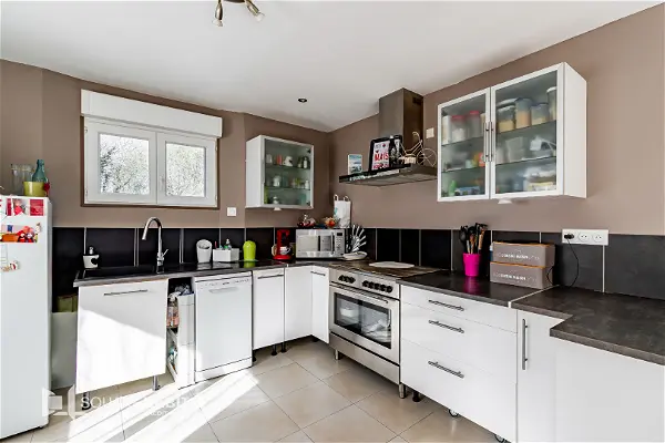 Maison à vendre - SAINT CIERS SUR GIRONDE, 4 pièces