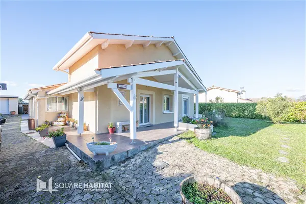Maison à vendre - BASSENS, 7 pièces