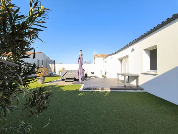 Achat maison 4 pièces - 92.37m² à Longeves (17230)