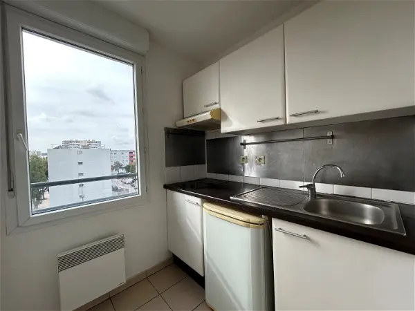 Appartement à louer - LA SEYNE-SUR-MER, 2 pièces