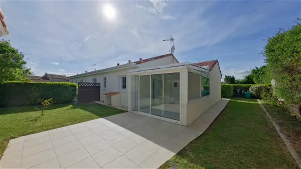 Maison à louer - NEUVILLE DE POITOU, 3 pièces