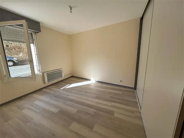 Location appartement 1 pièce - 21.58m² à Saint maixent l ecole (79400)