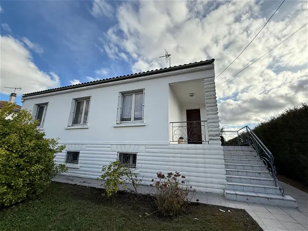 Maison à vendre - SURGERES, 5 pièces