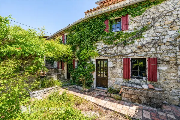 Achat maison 5 pièces - 100m² à Gras (07700)