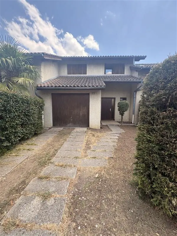 Maison à louer - Saint-Marcellin, 5 pièces