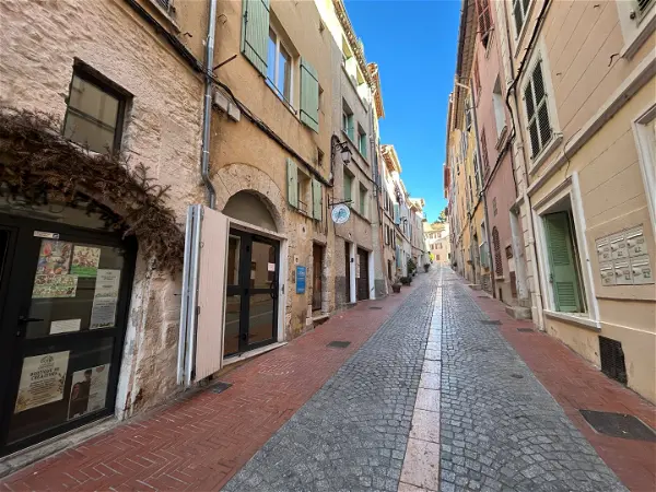 Location appartement 2 pièces - 34.3m² à Ollioules (83190)