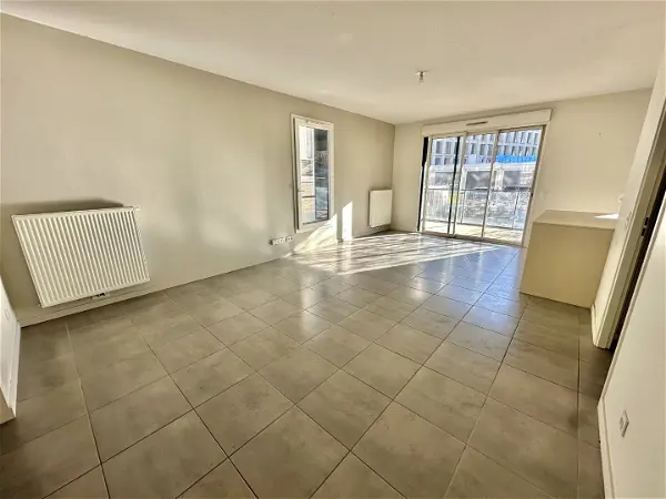 Appartement à louer - BORDEAUX, 4 pièces