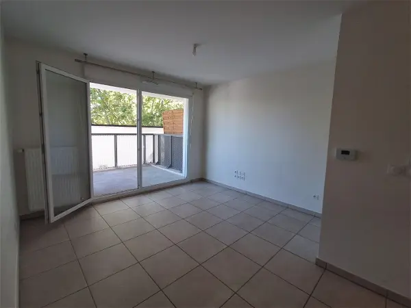 Appartement à louer - Vaulx-en-Velin, 2 pièces