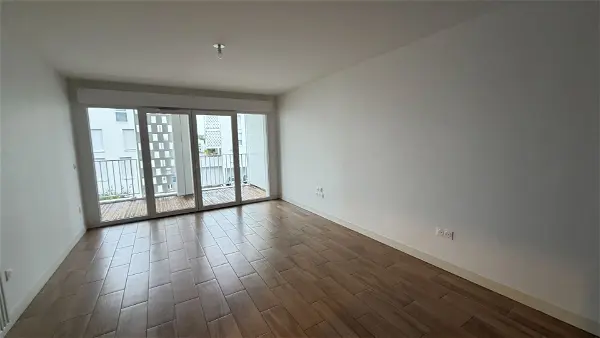 Location appartement 3 pièces - 65.8m² à La rochelle (17000)