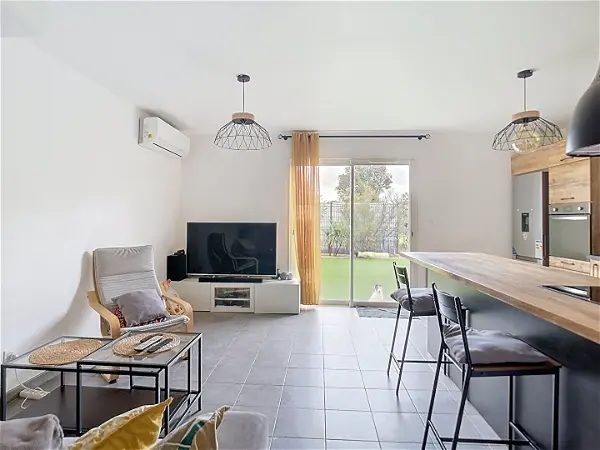 Maison à vendre - LE MUY, 4 pièces