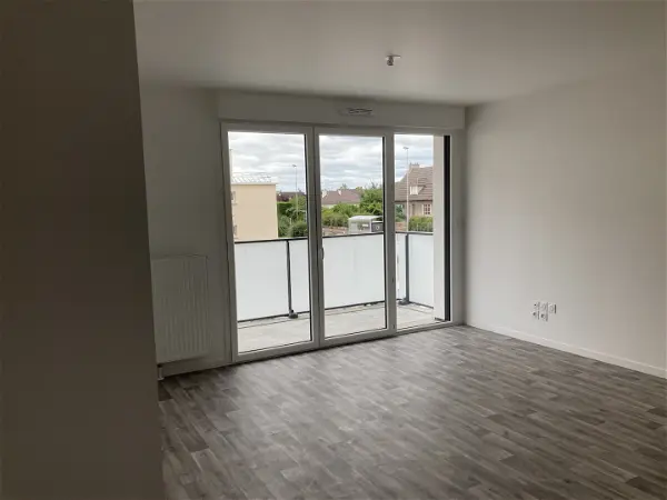 Appartement à louer - IFS, 2 pièces