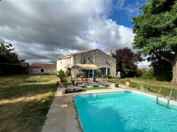 Maison à vendre - SAINT ETIENNE DE BRILLOUET, 5 pièces