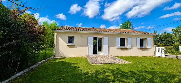 Location maison 4 pièces - 82.4m² à Ecoyeux (17770)