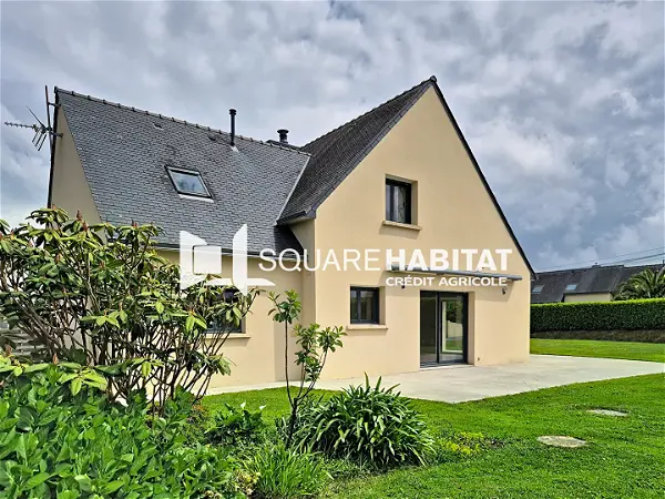 Maison à vendre - ELLIANT, 8 pièces