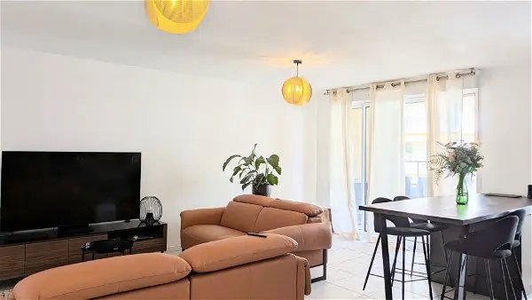 Location appartement 3 pièces - 74.53m² à Nice (06200)
