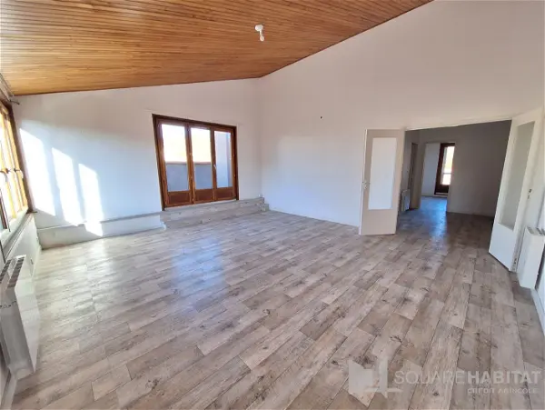 Location appartement 4 pièces - 105.75m² à Saint amant tallende (63450)