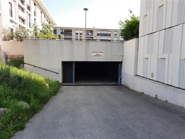 Stationnement à louer - ANNEMASSE - 10 m²