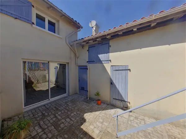 Maison à vendre - MONTMORILLON, 3 pièces