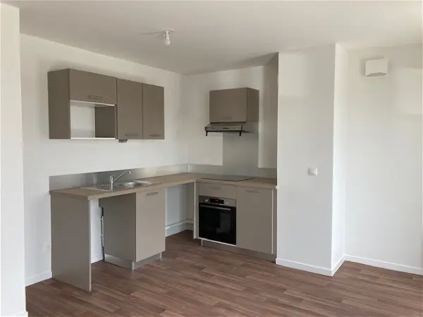 Appartement à louer - COLOMBELLES, 1 pièce