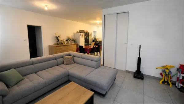 Appartement à louer - Beaurepaire, 3 pièces