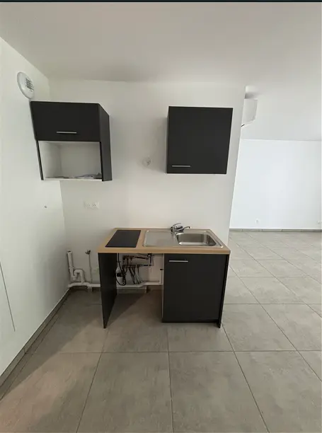 Studio à louer - SAINT - ETIENNE