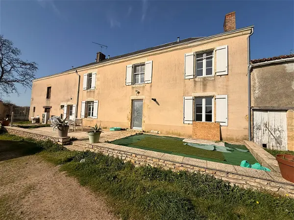 Maison à vendre - Luzay, 5 pièces