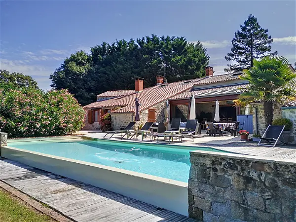 Maison à vendre - AIZENAY, 13 pièces