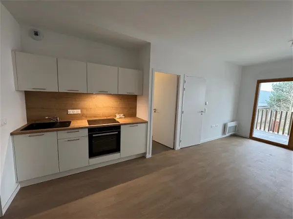 Appartement à louer - SAINT JACQUES DE LA LANDE, 2 pièces