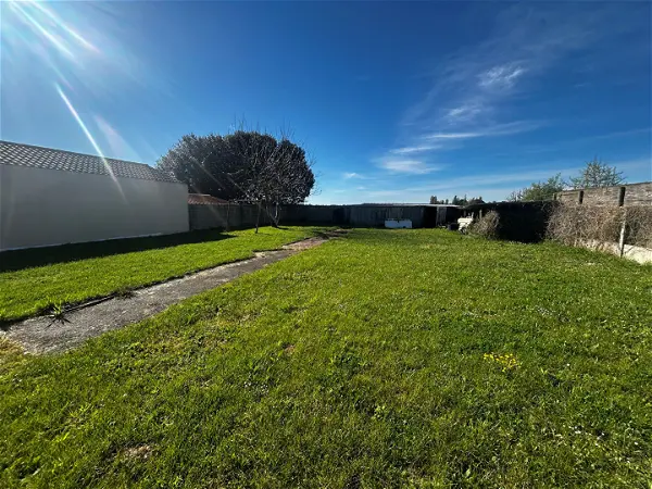 Terrain à vendre - JARD SUR MER - 600 m²