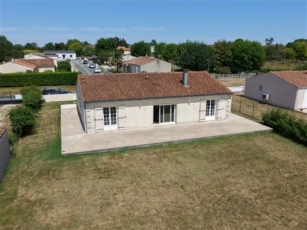 Achat maison 4 pièces - 102m² à Brizambourg (17770)