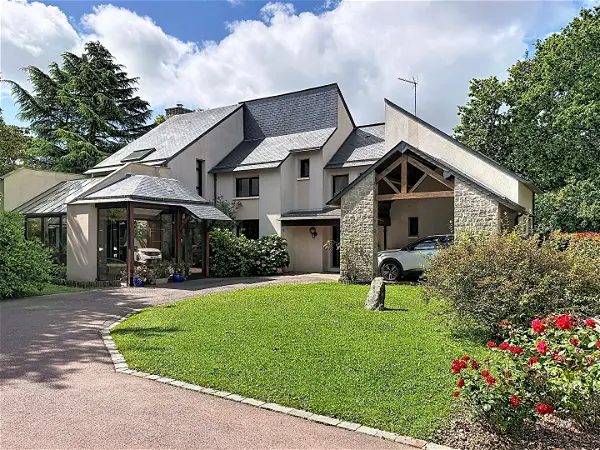 Maison à vendre - SAINT BERTHEVIN, 11 pièces