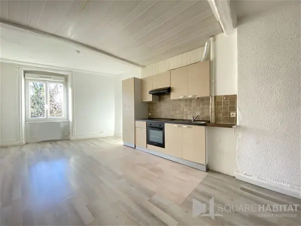 Location appartement 2 pièces - 51.4m² à Les-martres-de-veyre (63730)