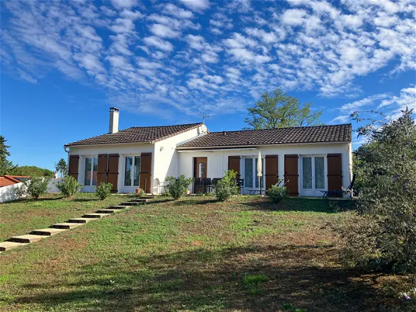 Maison à vendre - VIVONNE, 7 pièces