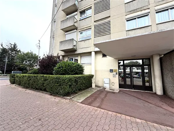 Local commercial à vendre - CALAIS, 4 pièces