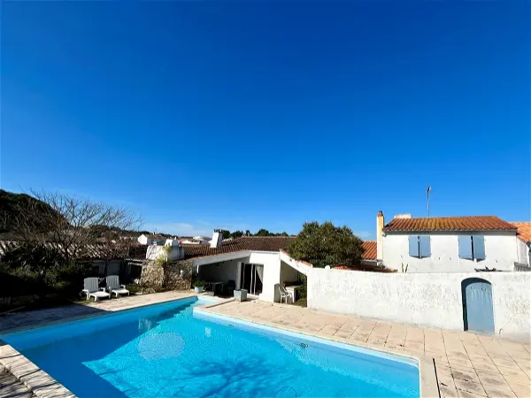 Achat maison 8 pièces - 180m² à La flotte (17630)