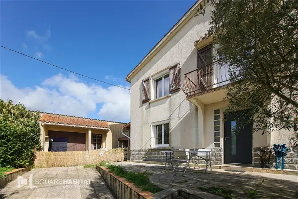 Maison à vendre - SAINT ETIENNE DU BOIS, 7 pièces