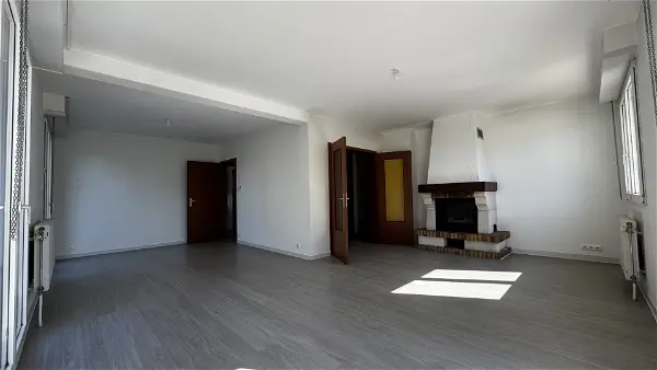Appartement à louer - MITTELHAUSBERGEN, 5 pièces